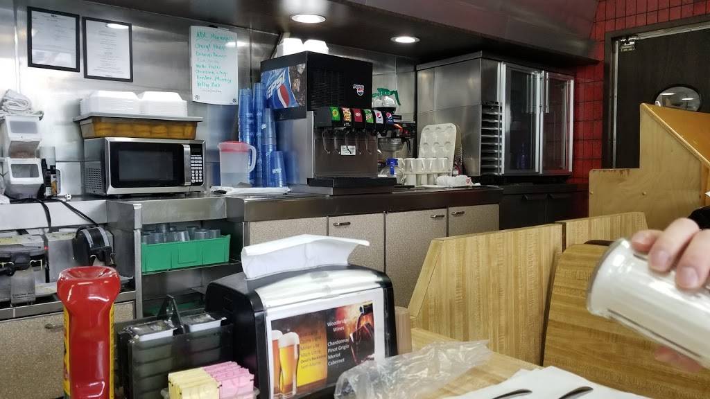 Salem Omelet Shoppe | restaurant | 349 Wildwood Rd, Salem, VA 24153, USA | 5403895820 OR +1 540-389-5820