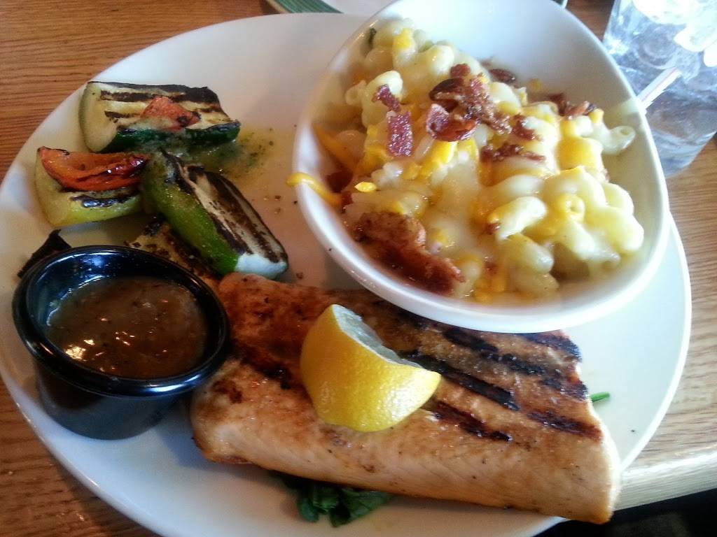 Applebees Grill + Bar | restaurant | 2159 Coliseum Dr, Hampton, VA 23666, USA | 7578388460 OR +1 757-838-8460