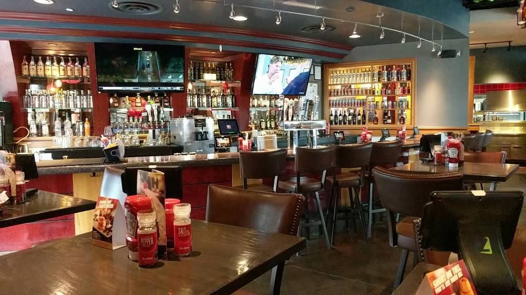 Red Robin Gourmet Burgers and Brews | restaurant | 2524 Chesapeake Square Ring Rd, Chesapeake, VA 23321, USA | 7574888477 OR +1 757-488-8477