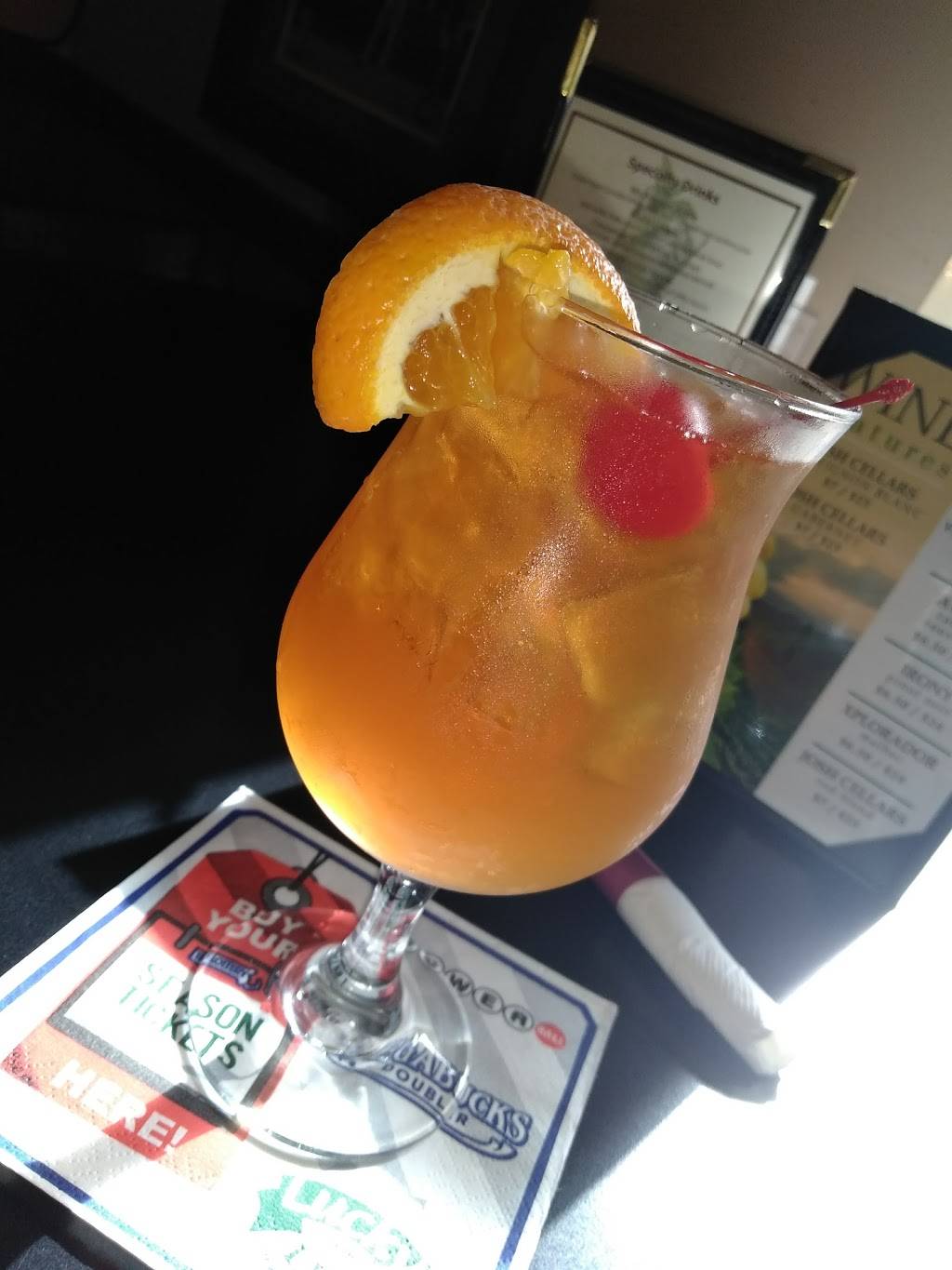 Port Smitts | restaurant | 370 Pecks Rd, Pittsfield, MA 01201, USA | 4132365727 OR +1 413-236-5727