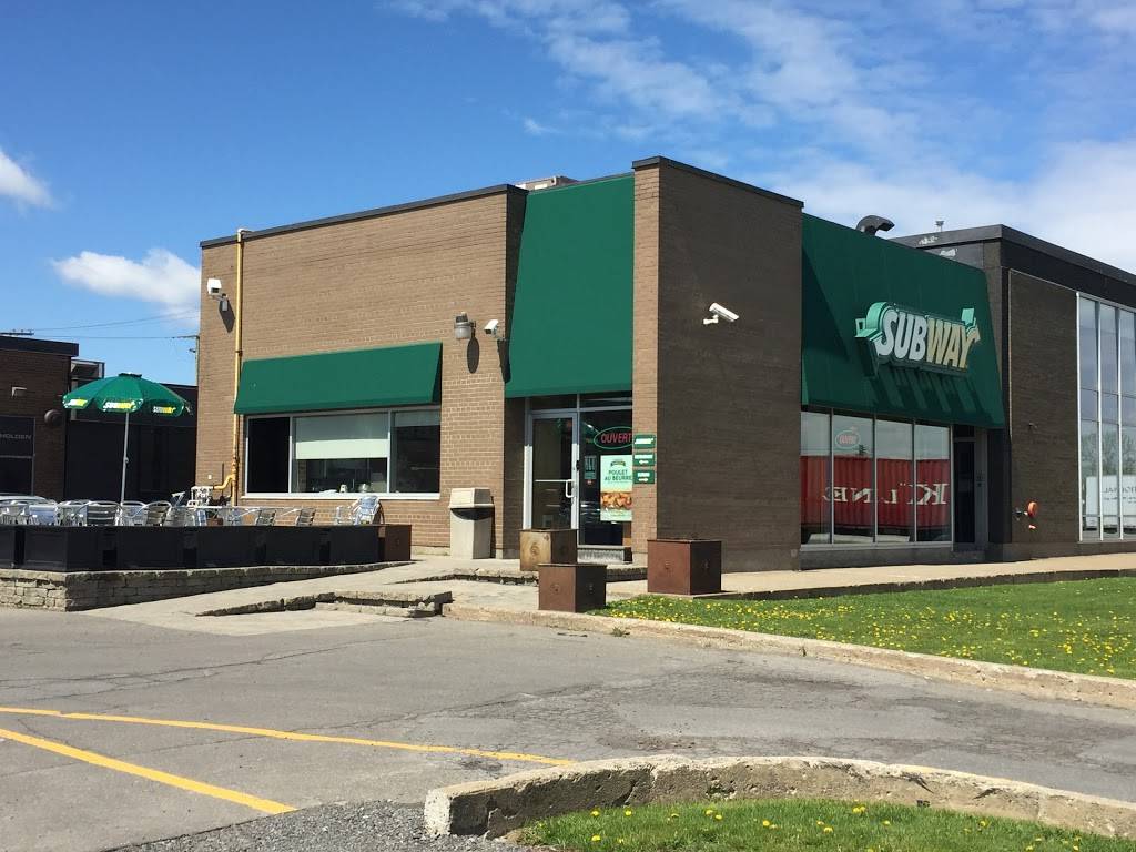 Subway | restaurant | 200 Montée de Liesse, Saint-Laurent, QC H4T 1N6, Canada | 5149395451 OR +1 514-939-5451