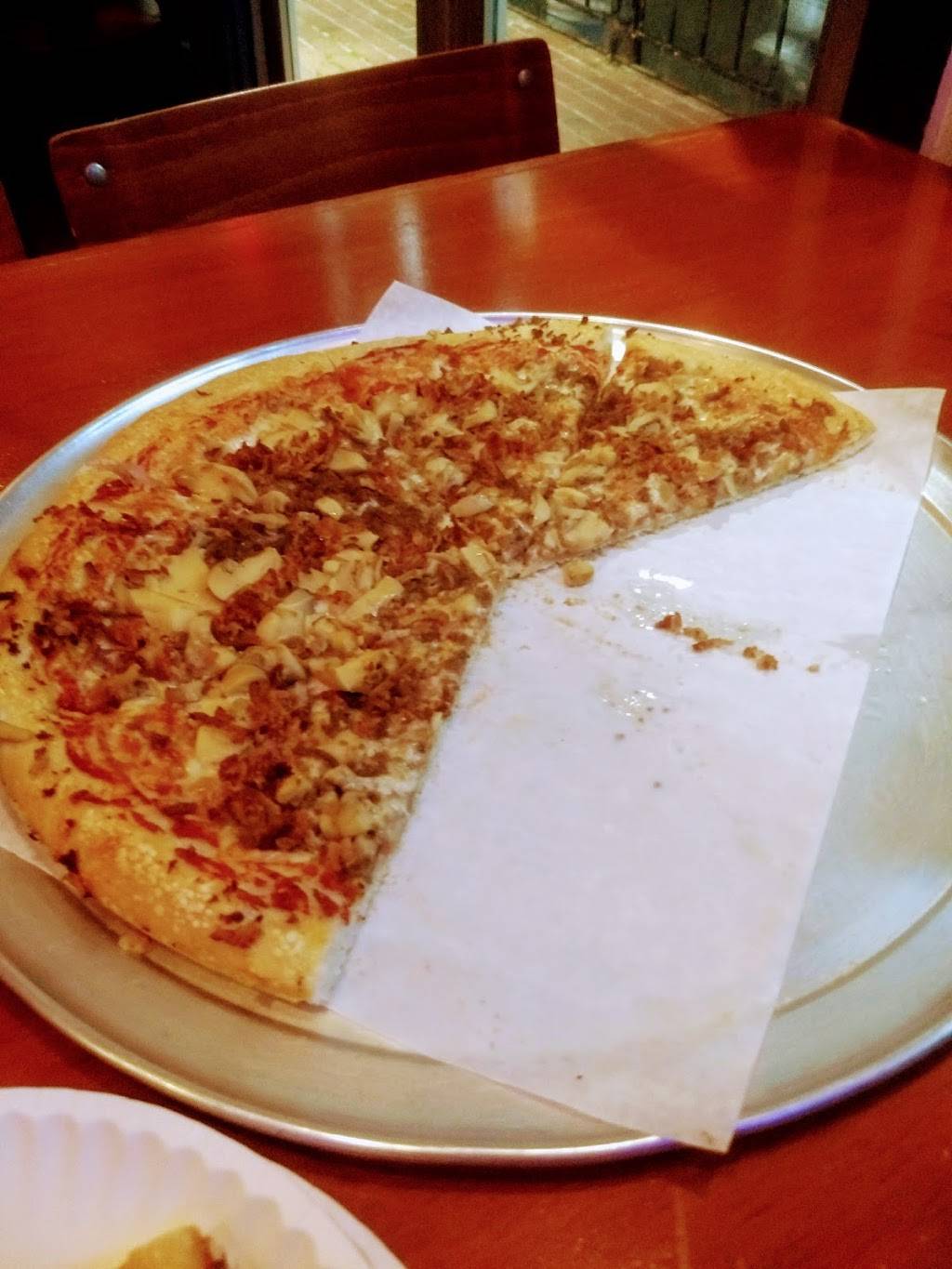 Georges Pizza | restaurant | 275 Commercial St, Provincetown, MA 02657, USA | 5084873744 OR +1 508-487-3744