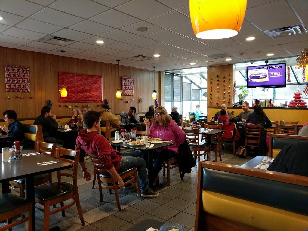 Stargate Diner | restaurant | 240 W Chester Pike, Ridley Park, PA 19078, USA | 6105211886 OR +1 610-521-1886