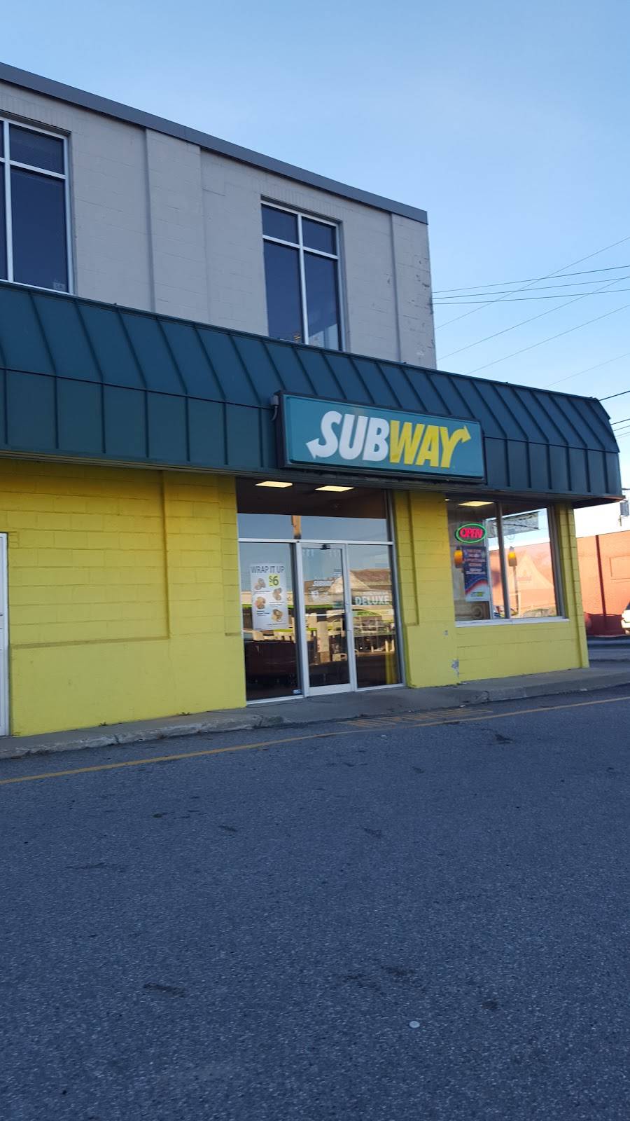 Subway Restaurants | restaurant | 120 Center St, Auburn, ME 04210, USA | 2077771446 OR +1 207-777-1446