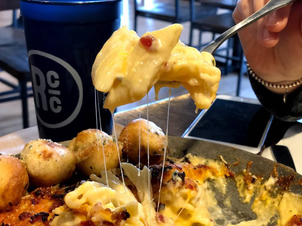 Rotolos Craft & Crust | restaurant | 1541 Gause Blvd, Slidell, LA 70458, USA | 9853268044 OR +1 985-326-8044