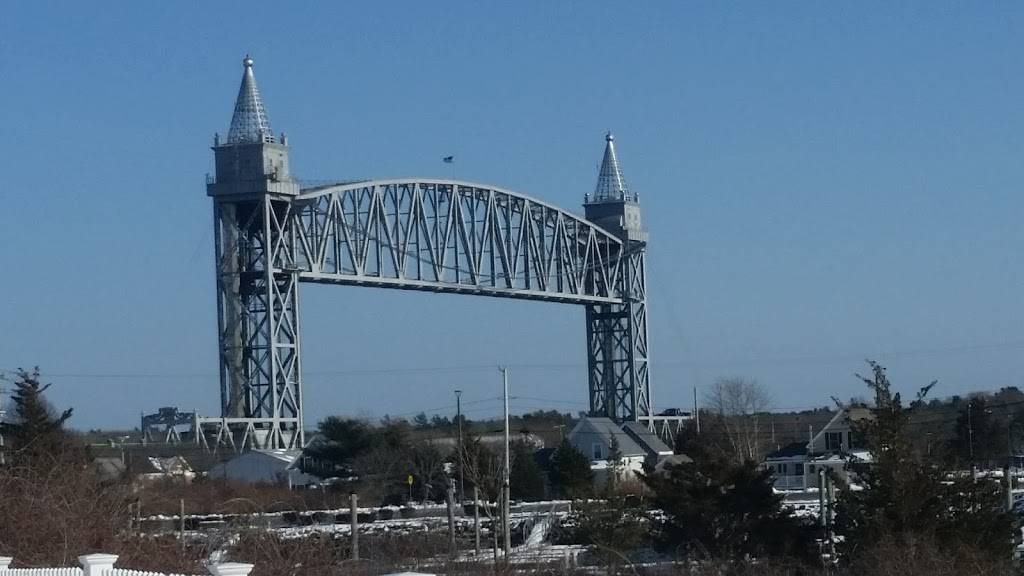 Buzzards Bay Marina | restaurant | 2 Main St, Buzzards Bay, MA 02532, USA | 5087591880 OR +1 508-759-1880