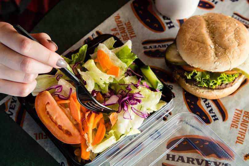 Harveys 830 Norwest Rd. | restaurant | Canada, Ontario, Kingston, Norwest Road Unit 3a Kingston Ontario CA 邮政编码 :邮政编码: K7P 2N4 | 6133849186 OR +1 613-384-9186