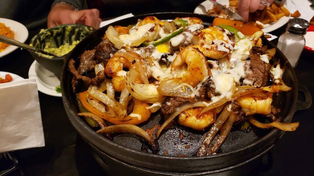 Juans Flaming Fajitas | restaurant | 16 S Water St, Henderson, NV 89015, USA | 7024764647 OR +1 702-476-4647