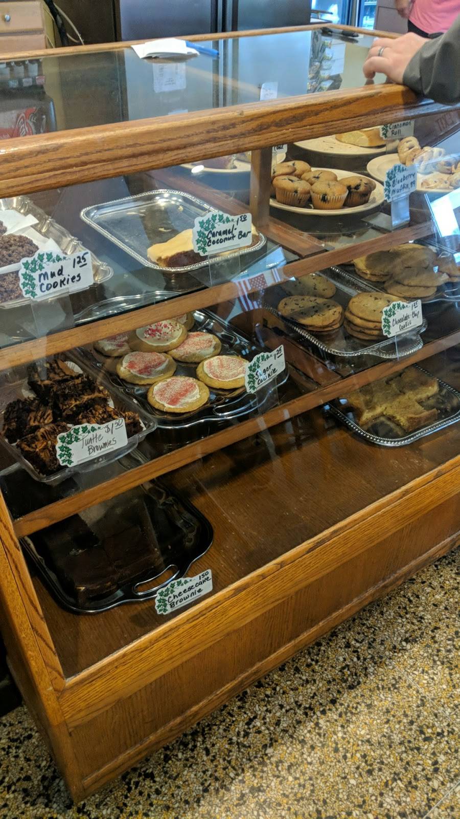 Bakers Rack | restaurant | 205 E Lafayette St, Jackson, TN 38301, USA | 7314246163 OR +1 731-424-6163