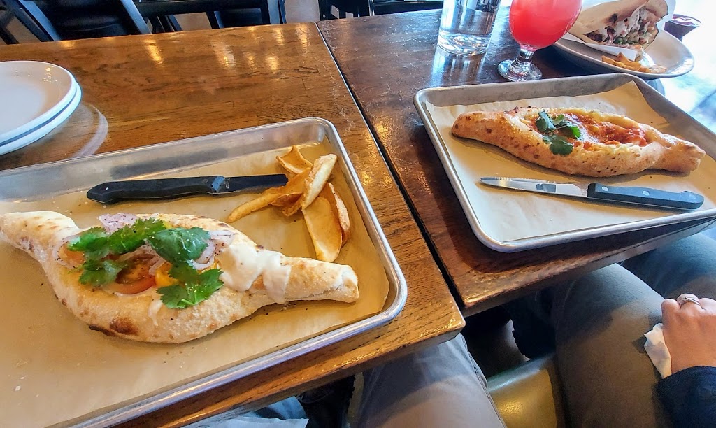 Fiya | restaurant | 5419 N Clark St, Chicago, IL 60640, USA | 3124930443 OR +1 312-493-0443