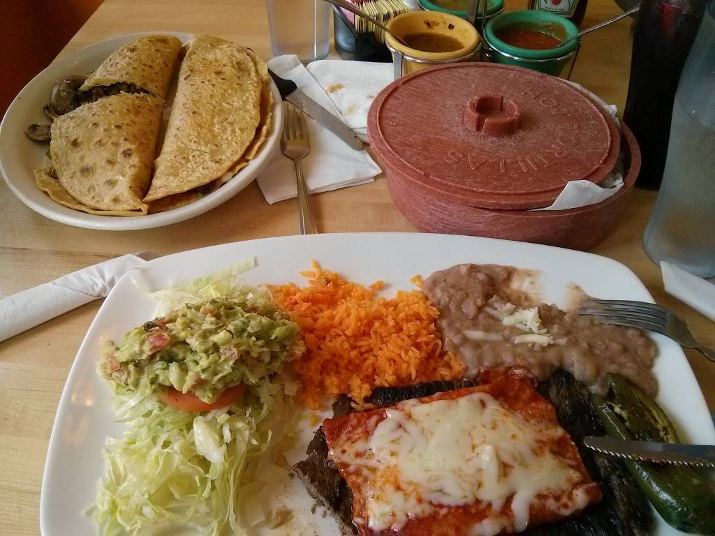 La Placita de Durango | restaurant | 2423 W 51st St, Chicago, IL 60632, USA | 7734343711 OR +1 773-434-3711