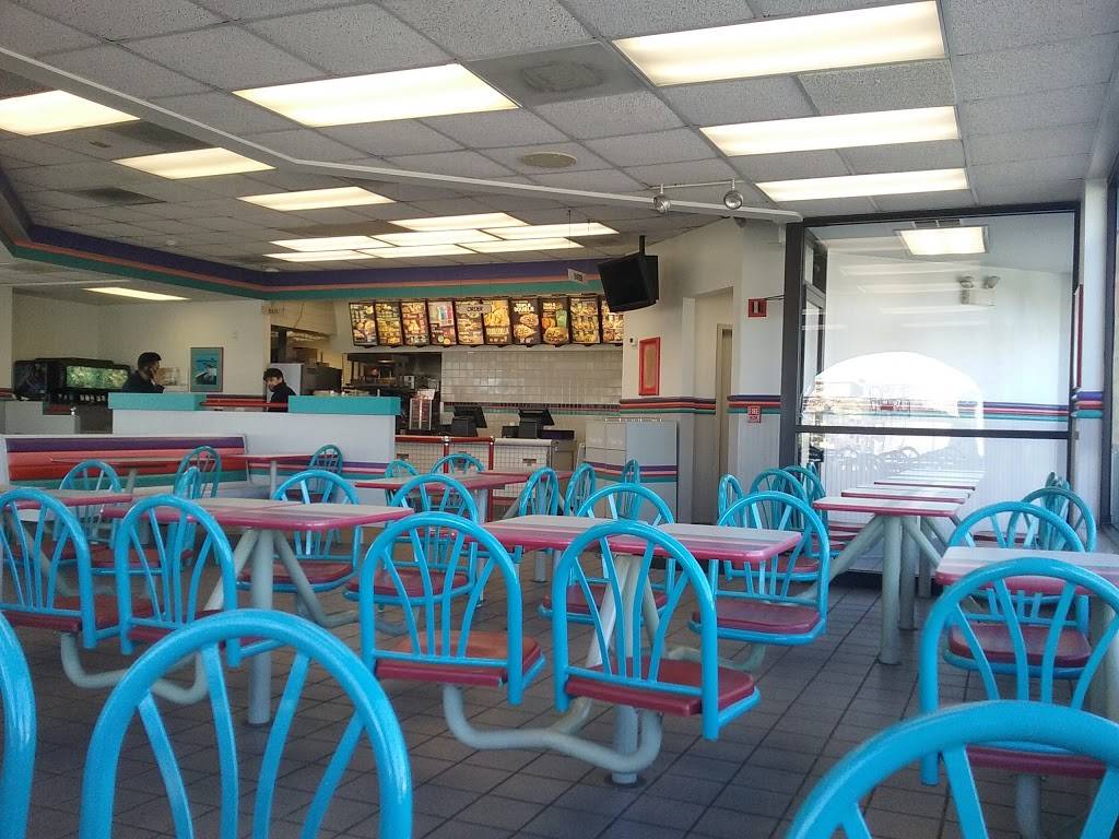 Taco Bell | meal takeaway | 650 Mall Dr, Schaumburg, IL 60173, USA | 8475178320 OR +1 847-517-8320