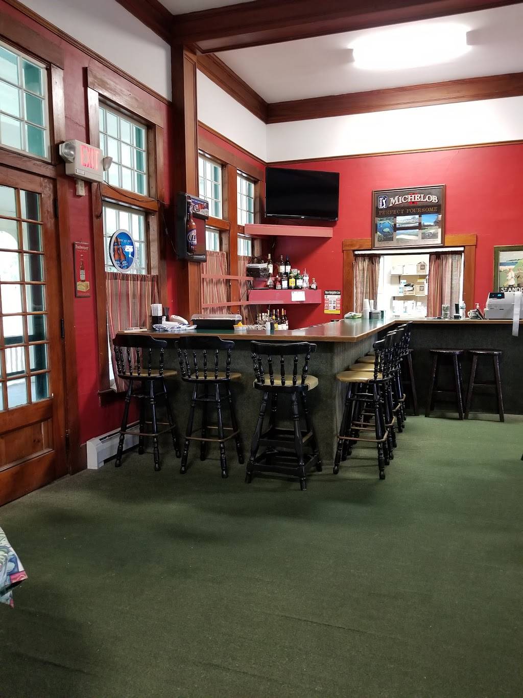 Top of the Hill Pub & Grill | restaurant | 1901 Main Street, Street Level, Bethlehem, NH 03574, USA | 6038695556 OR +1 603-869-5556