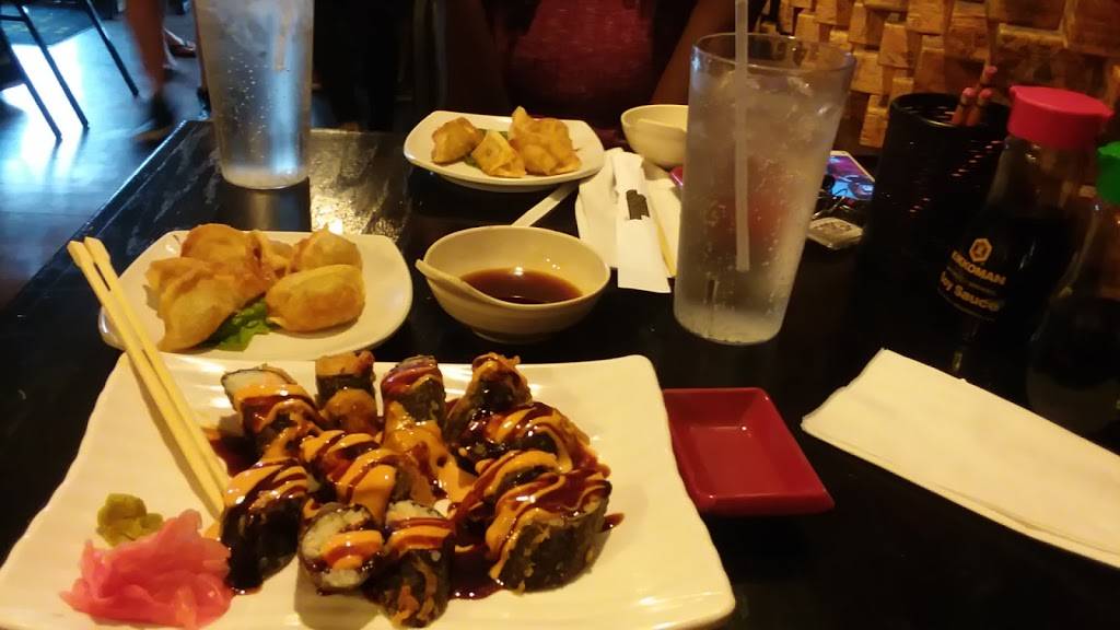 Izens Drunken Bento | restaurant | 212 W McMillan St, Cincinnati, OH 45219, USA | 5133815905 OR +1 513-381-5905