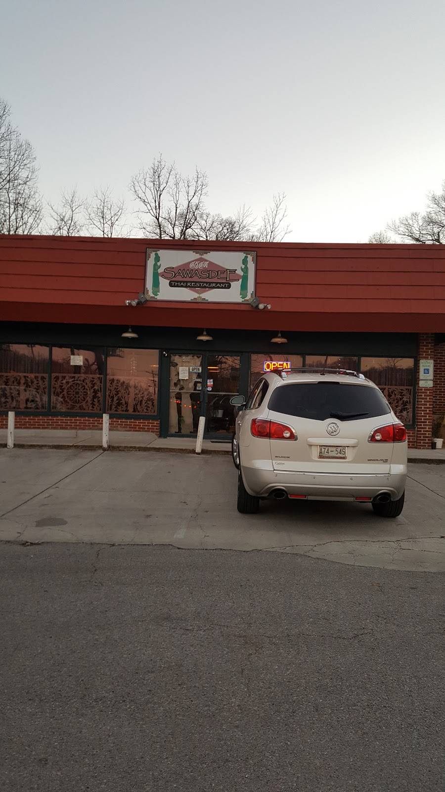 Sawasdee | Thai Restaurant | restaurant | 4008 St Elmo Ave, Chattanooga, TN 37409, USA | 4238229001 OR +1 423-822-9001