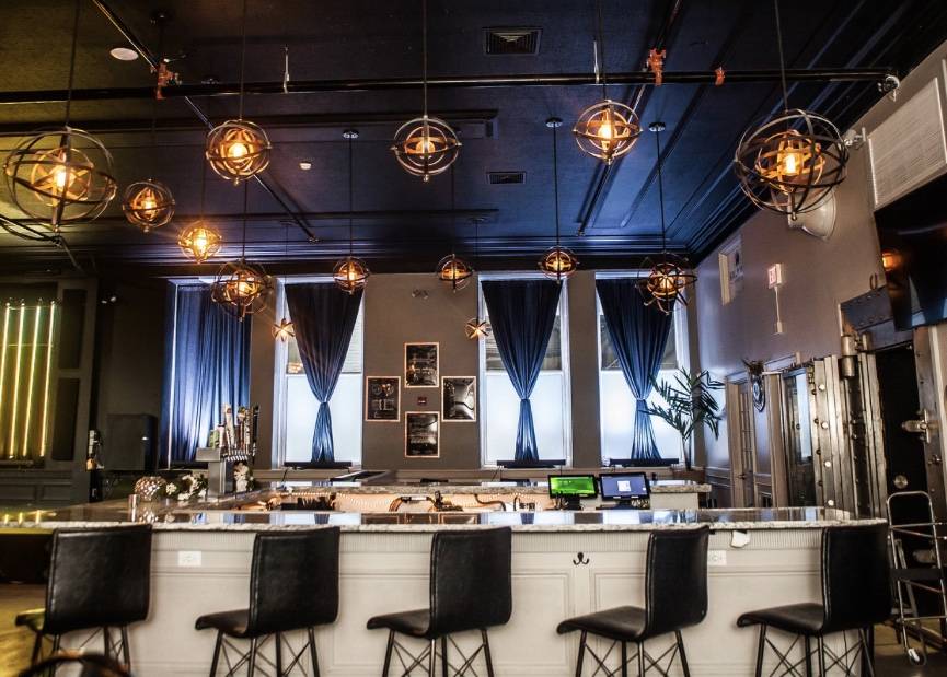 Greasy Luck Pub & Music Hall | restaurant | 791 Purchase St, New Bedford, MA 02740, USA | 7744254600 OR +1 774-425-4600