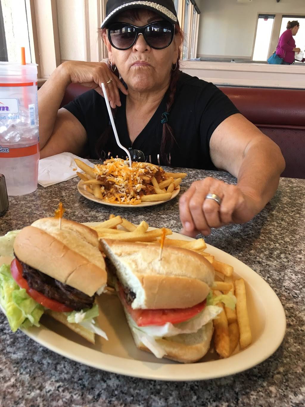 Olympic Flame Burgers | restaurant | 16304 Main St, Hesperia, CA 92345, USA | 7602441992 OR +1 760-244-1992