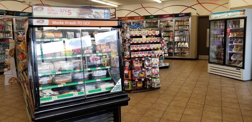 Speedy Café | restaurant | 2125 IN-13, Pierceton, IN 46562, USA | 5745942941 OR +1 574-594-2941