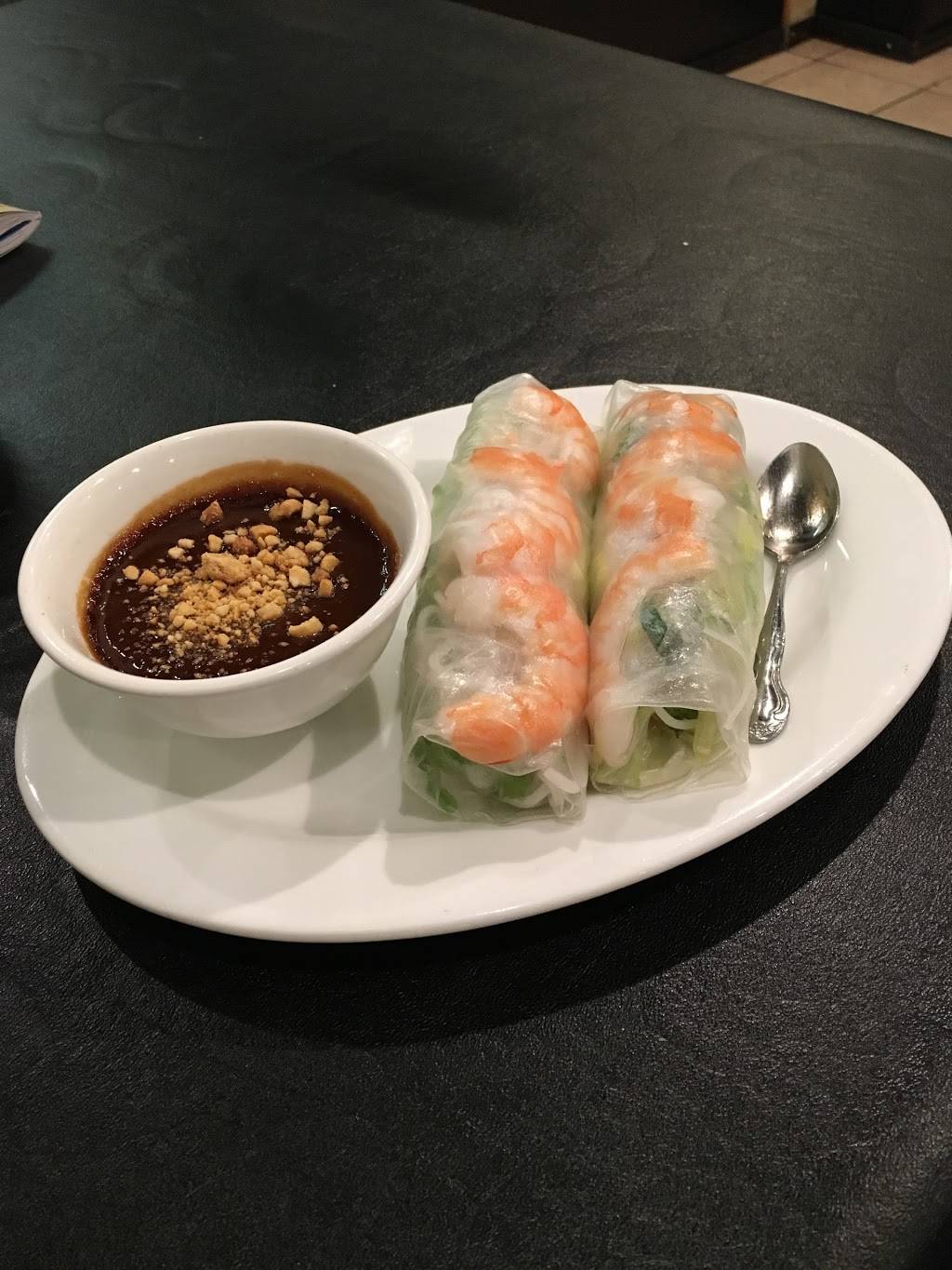 LC Pho Restaurant | restaurant | 2739 W Lawrence Ave, Chicago, IL 60625, USA | 8722087606 OR +1 872-208-7606