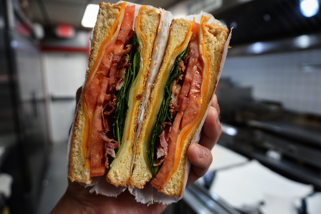 Moodies | restaurant | 2660 Bristol Pike, Bensalem, PA 19020, USA | 2679389742 OR +1 267-938-9742