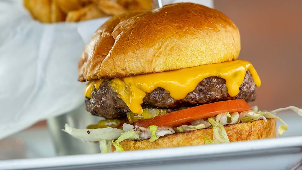 Cold Beers & Cheeseburgers | restaurant | 401 E Jefferson St, Phoenix, AZ 85004, USA | 6023548607 OR +1 602-354-8607