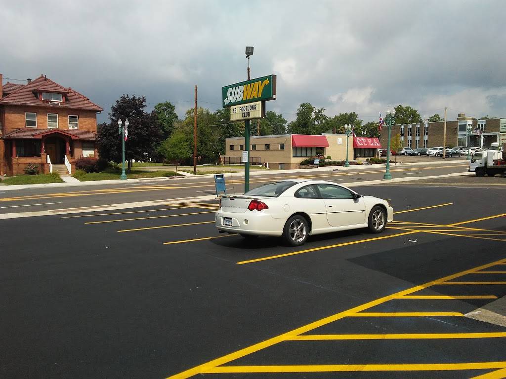 Subway | restaurant | 1314 Market Ave N, Canton, OH 44714, USA | 3304554110 OR +1 330-455-4110