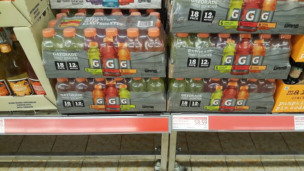 Pizza Hut | meal takeaway | 735 W Broadway, Centralia, IL 62801, USA | 6185322782 OR +1 618-532-2782