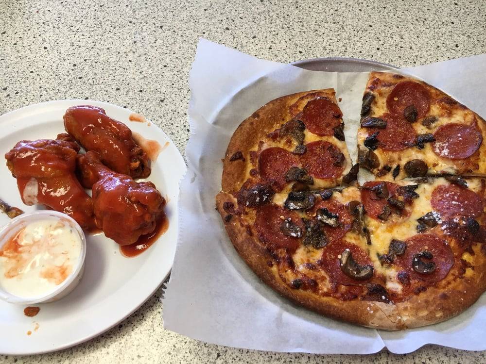 Bambinos Pizzeria | restaurant | 13839 Foothill Blvd, Sylmar, CA 91342, USA | 8183678123 OR +1 818-367-8123