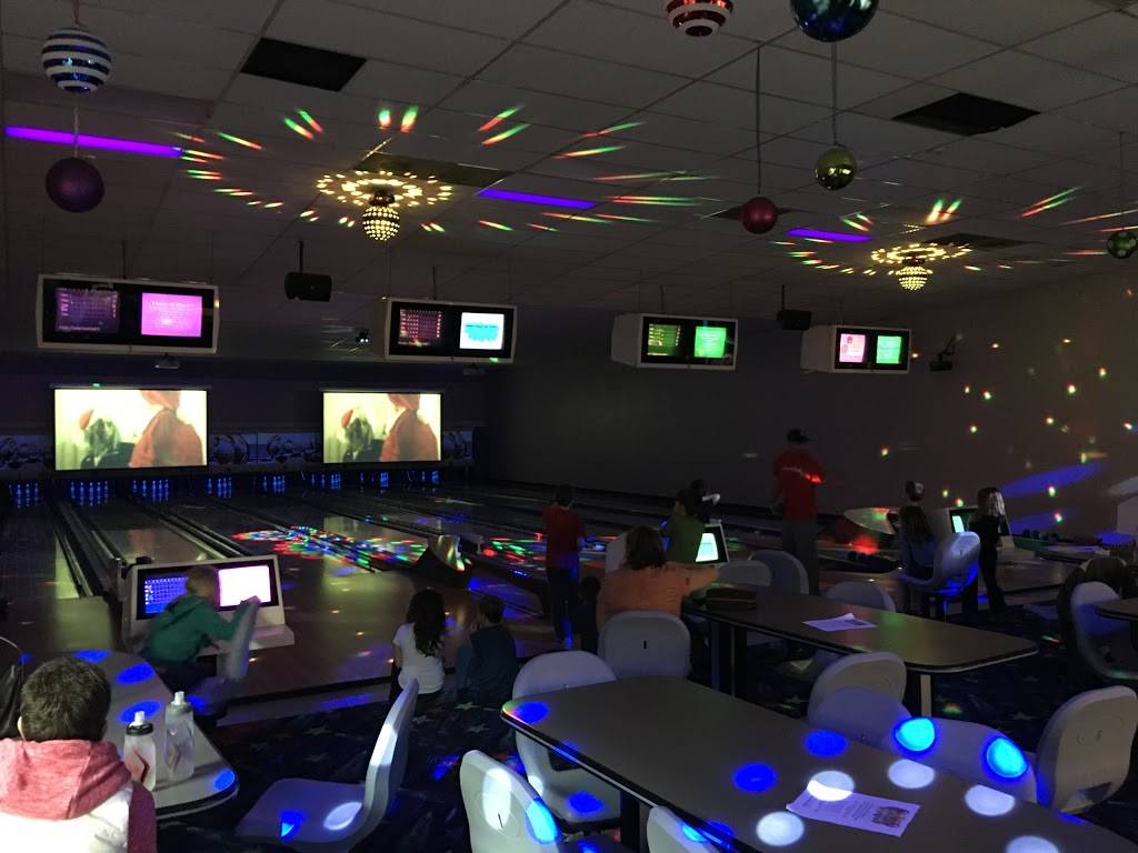 Elmira Bowl | restaurant | 15 First St E, Elmira, ON N3B 2E6, Canada | 5196692833 OR +1 519-669-2833