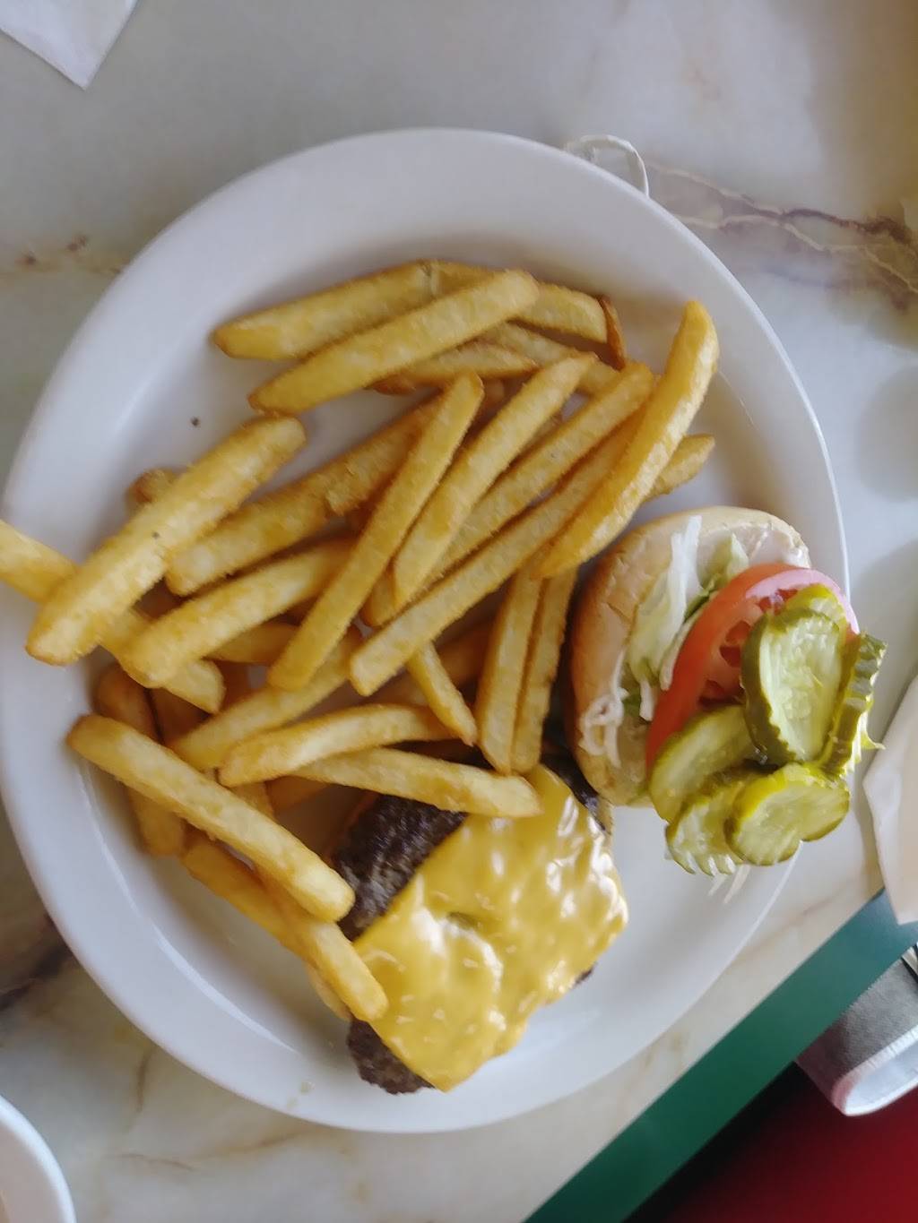 Woodville Diner | restaurant | 1949 Woodville Rd, Oregon, OH 43616, USA | 4196919999 OR +1 419-691-9999