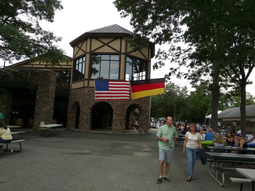 Plattduetsche Park | restaurant | 1132 Hempstead Turnpike, Franklin Square, NY 11010, USA | 5163543131 OR +1 516-354-3131