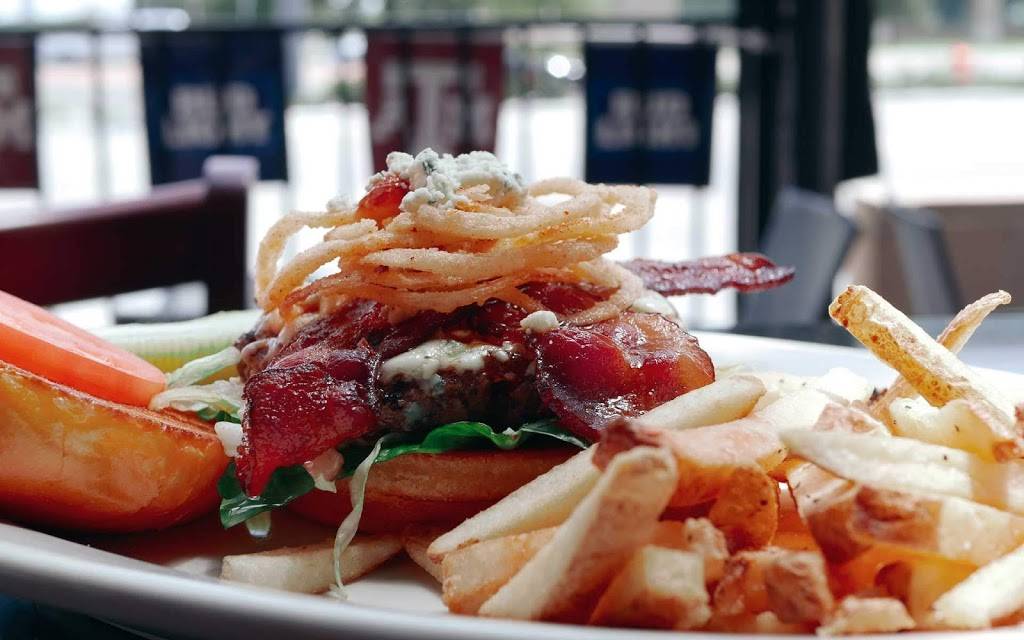 Mos Irish Pub College Station | restaurant | 1025 University Dr suite 101, College Station, TX 77840, USA | 9797043275 OR +1 979-704-3275