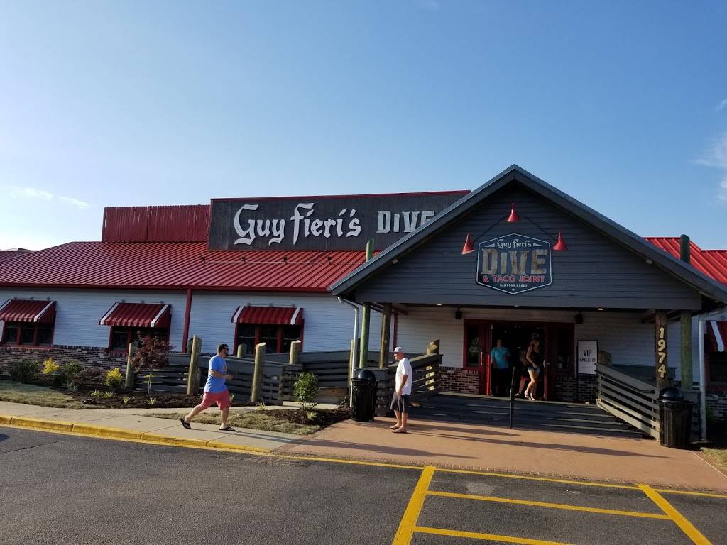 Guy Fieris Pizza Parlor | restaurant | 1976 Power Plant Pkwy Suite B, Hampton, VA 23666, USA | 7578278100 OR +1 757-827-8100