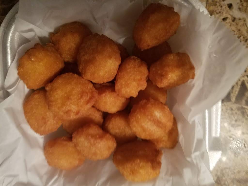 Crown Fried Chicken | restaurant | 64 Division St, Derby, CT 06418, USA | 2037519111 OR +1 203-751-9111