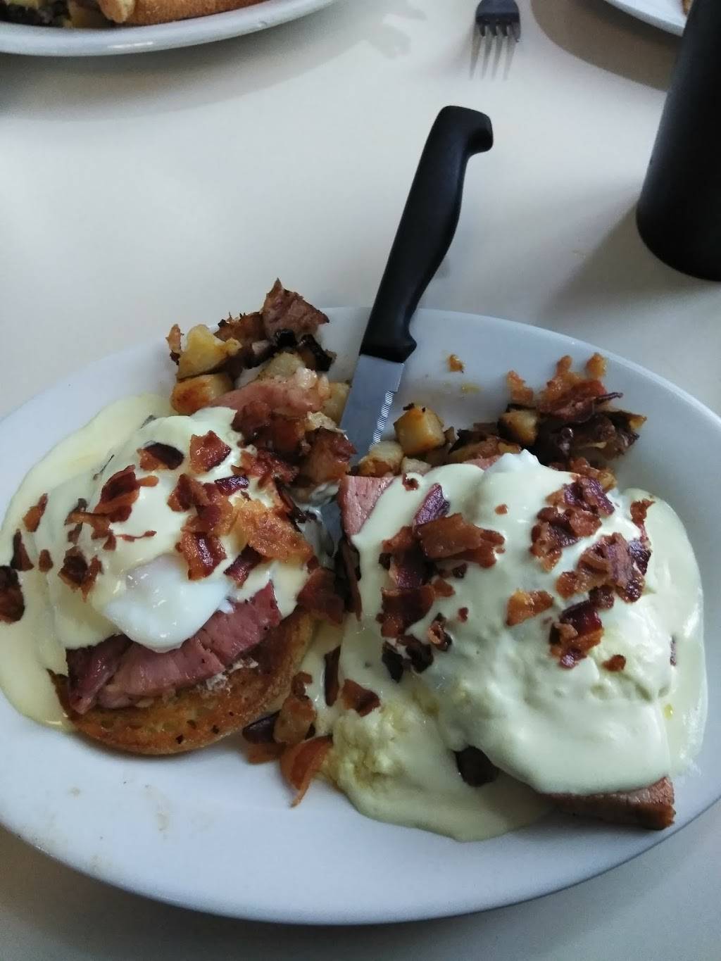 Willow Tree Restaurant | restaurant | 12 Rockdale Ave, New Bedford, MA 02740, USA | 5089903631 OR +1 508-990-3631