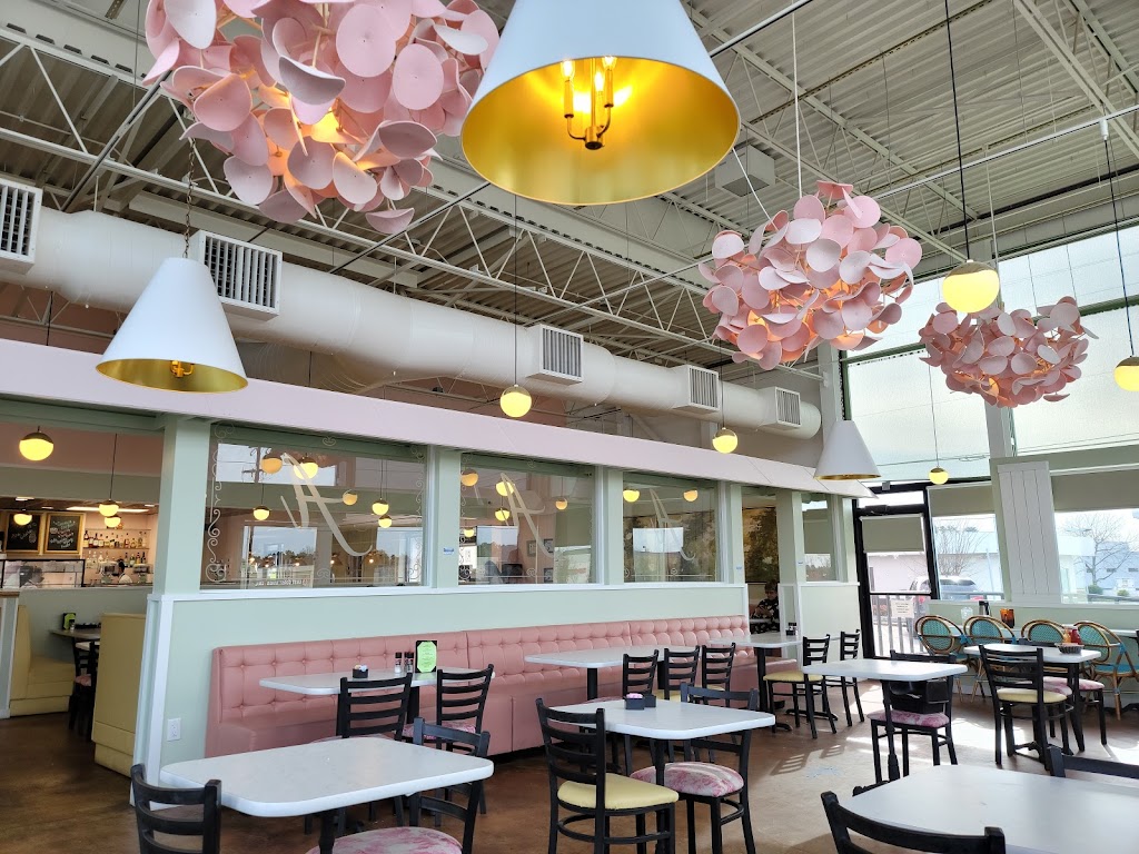 Angelina European Cafe | restaurant | 220 Huffman Mill Rd, Burlington, NC 27215, USA | 3366397202 OR +1 336-639-7202