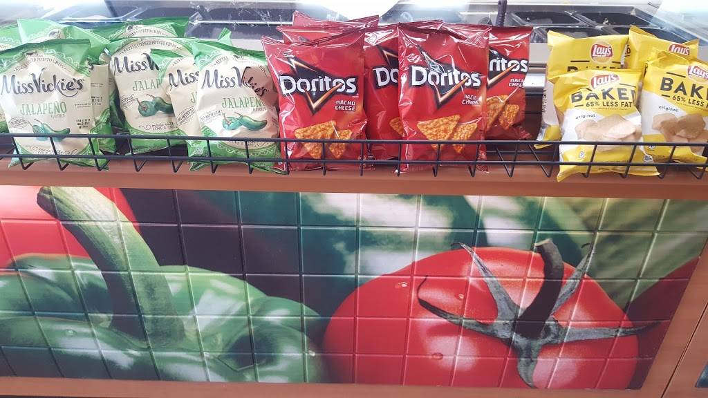 Subway | restaurant | 520 W Oakland Ave, Johnson City, TN 37604, USA | 4236100700 OR +1 423-610-0700