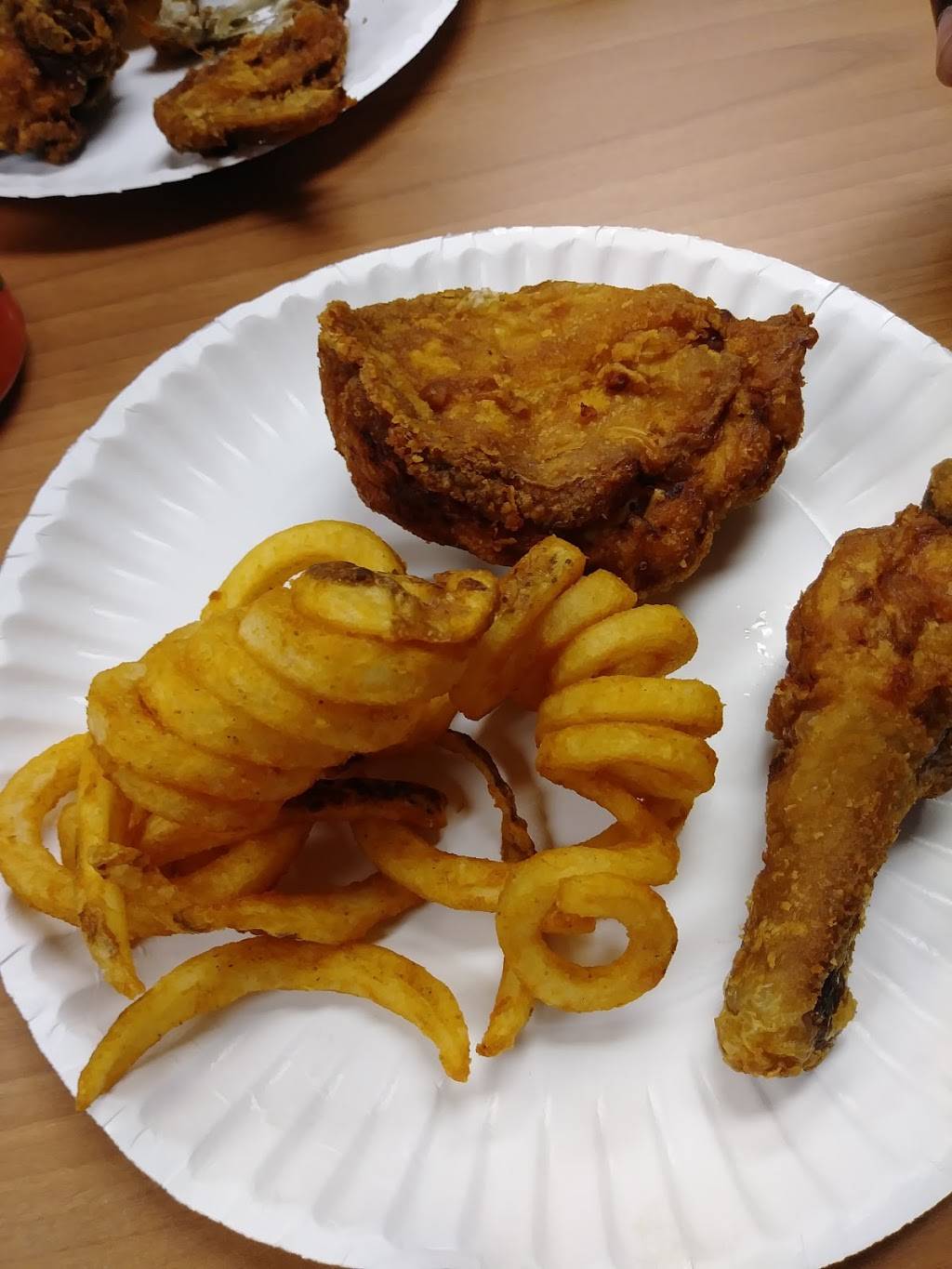 Mainport Fish & Chips | restaurant | 56 Boston Post Rd, West Haven, CT 06516, USA | 4752245811 OR +1 475-224-5811