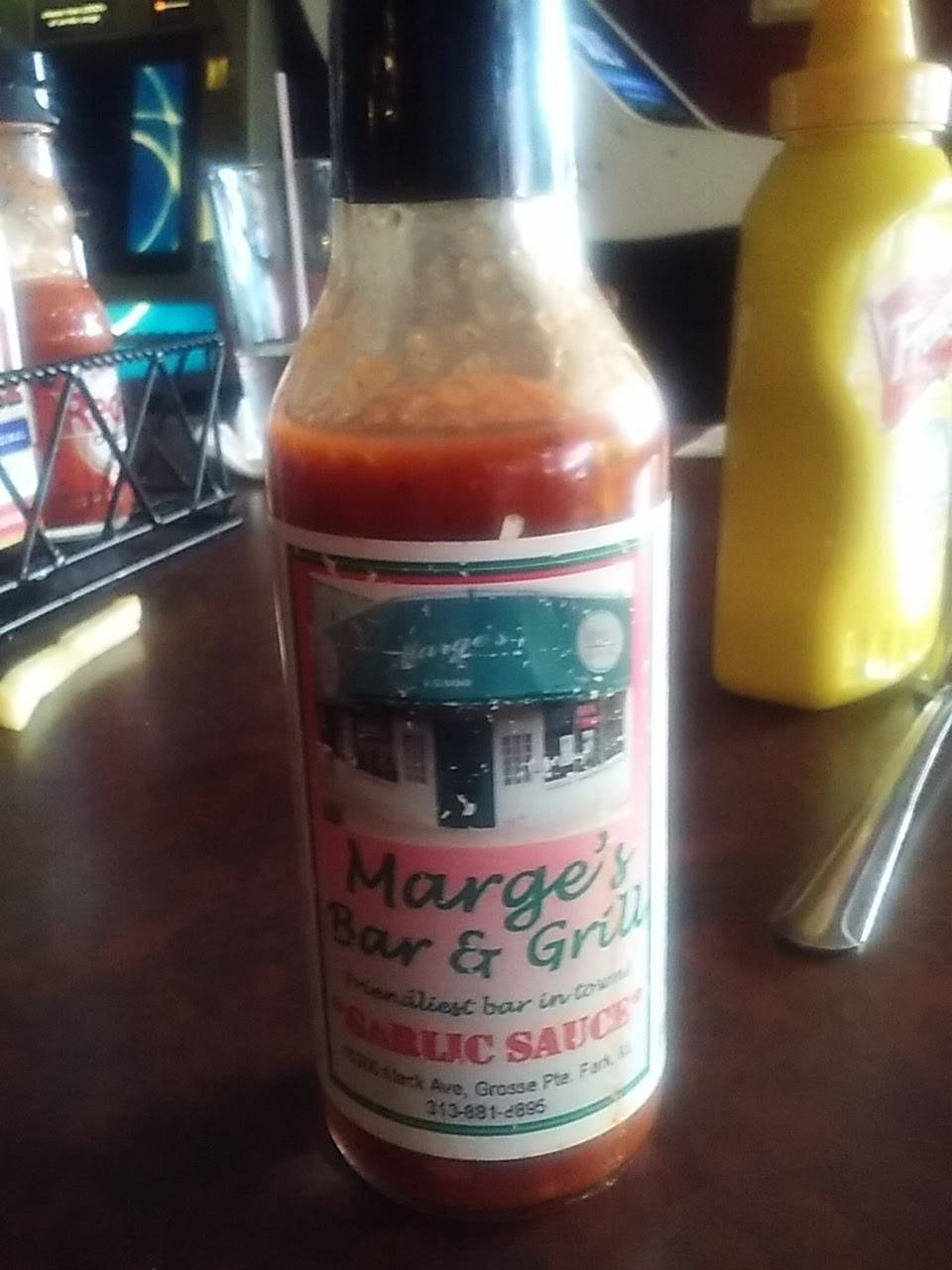 Marges Bar and Grill | restaurant | 15300 Mack Ave, Grosse Pointe, MI 48230, USA | 3138818895 OR +1 313-881-8895