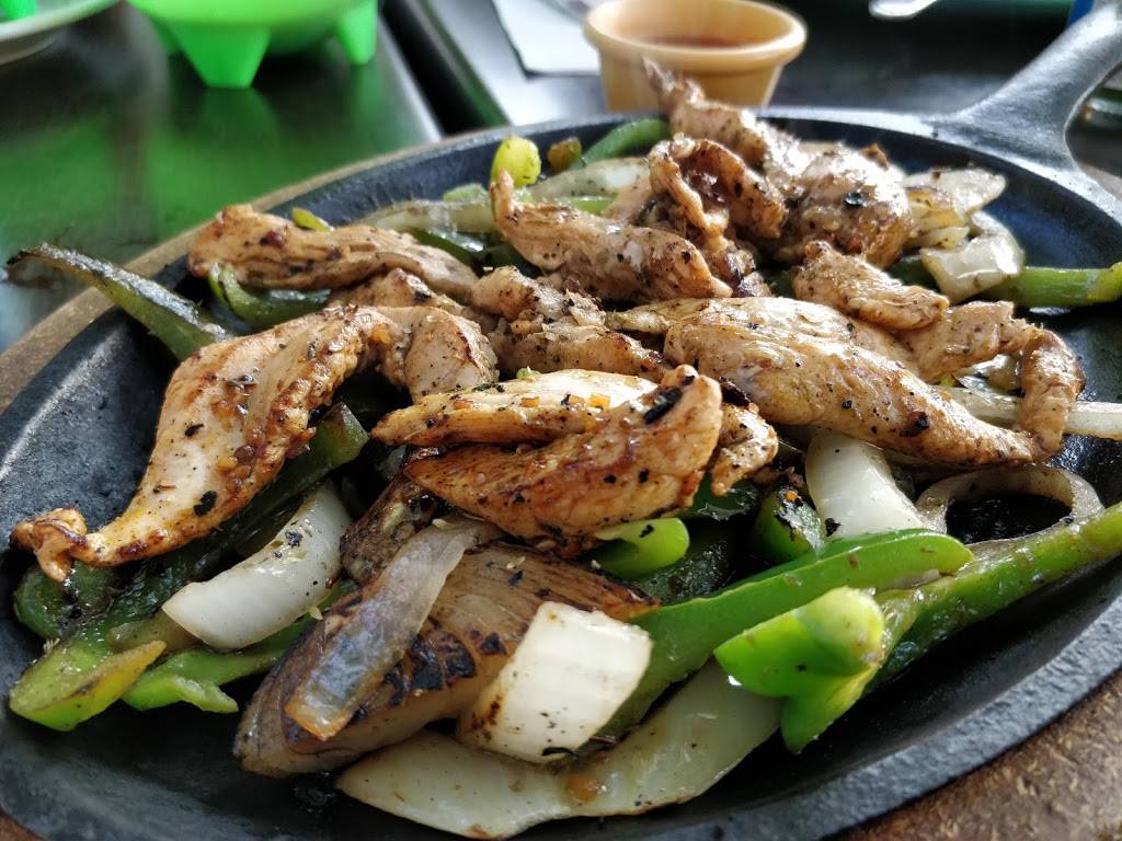 Senor Sombrero | restaurant | 732 Ave Royale, Quebec City, QC G1E 1Z4, Canada | 4186665555 OR +1 418-666-5555