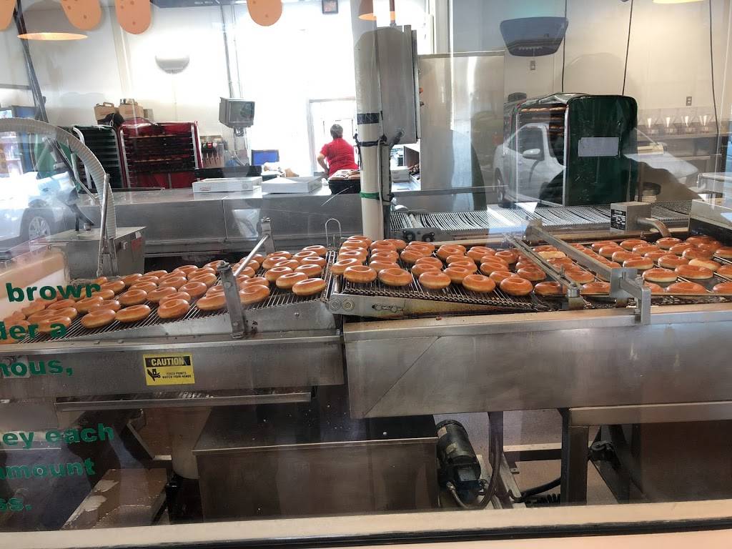 Krispy Kreme | bakery | 7015 W Spring Mountain Rd, Las Vegas, NV 89103, USA | 7022221813 OR +1 702-222-1813