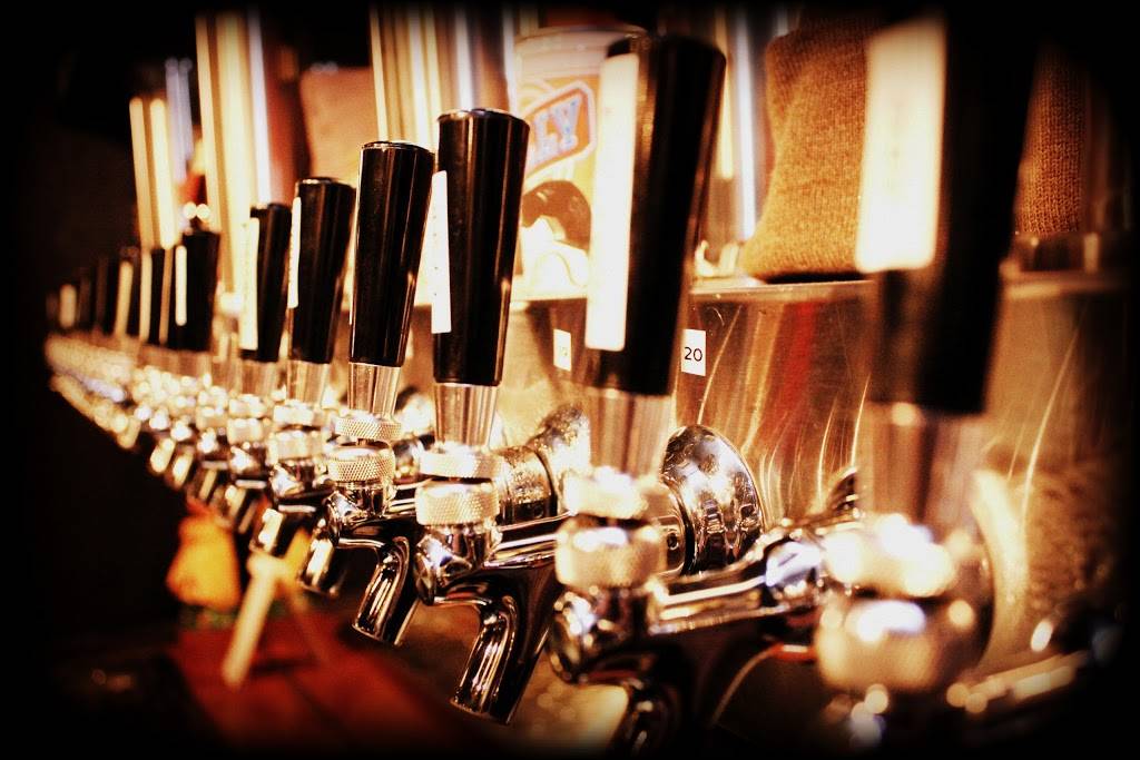 Lake Ann Brewing Company | restaurant | 6535 First St, Lake Ann, MI 49650, USA | 2316402327 OR +1 231-640-2327