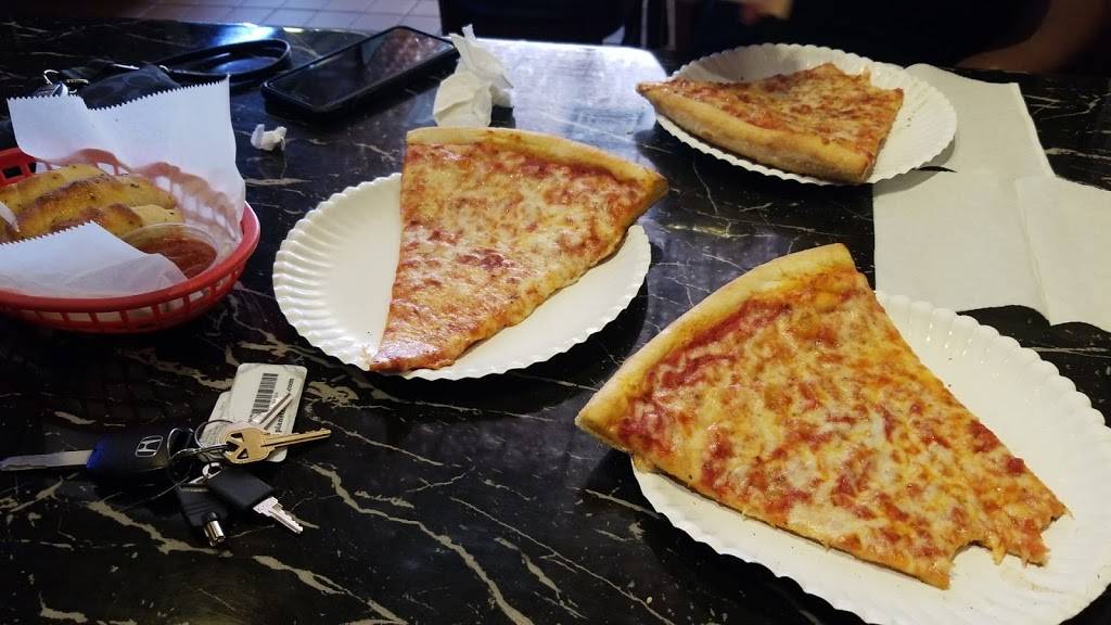 Ferraris Pizzeria | restaurant | 3949 Legacy Dr, Plano, TX 75023, USA | 9724912777 OR +1 972-491-2777