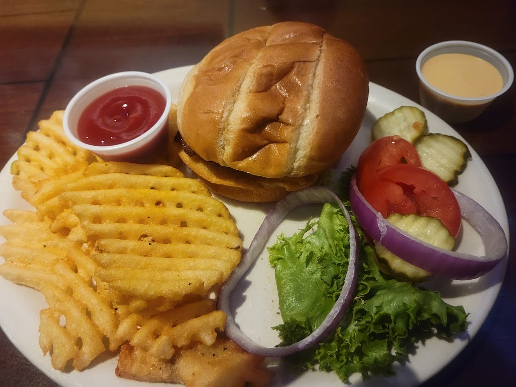 TRIO Tap House | restaurant | 1106 E 27th St, Hays, KS 67601, USA | 7856212221 OR +1 785-621-2221