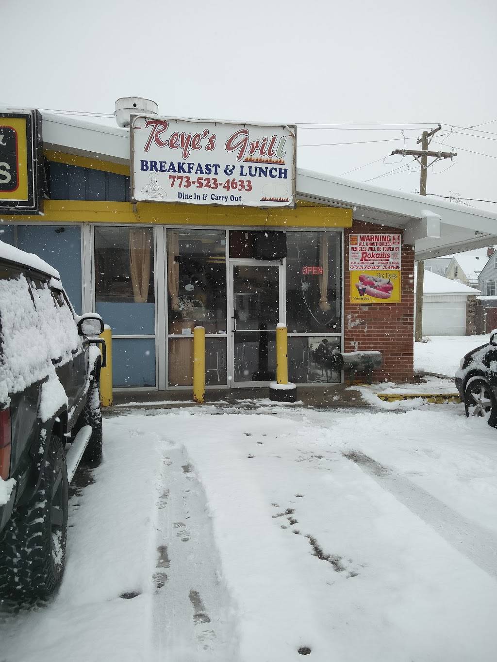 Reyes Grill | restaurant | 3903 S Kedzie Ave, Chicago, IL 60632, USA | 7735234633 OR +1 773-523-4633