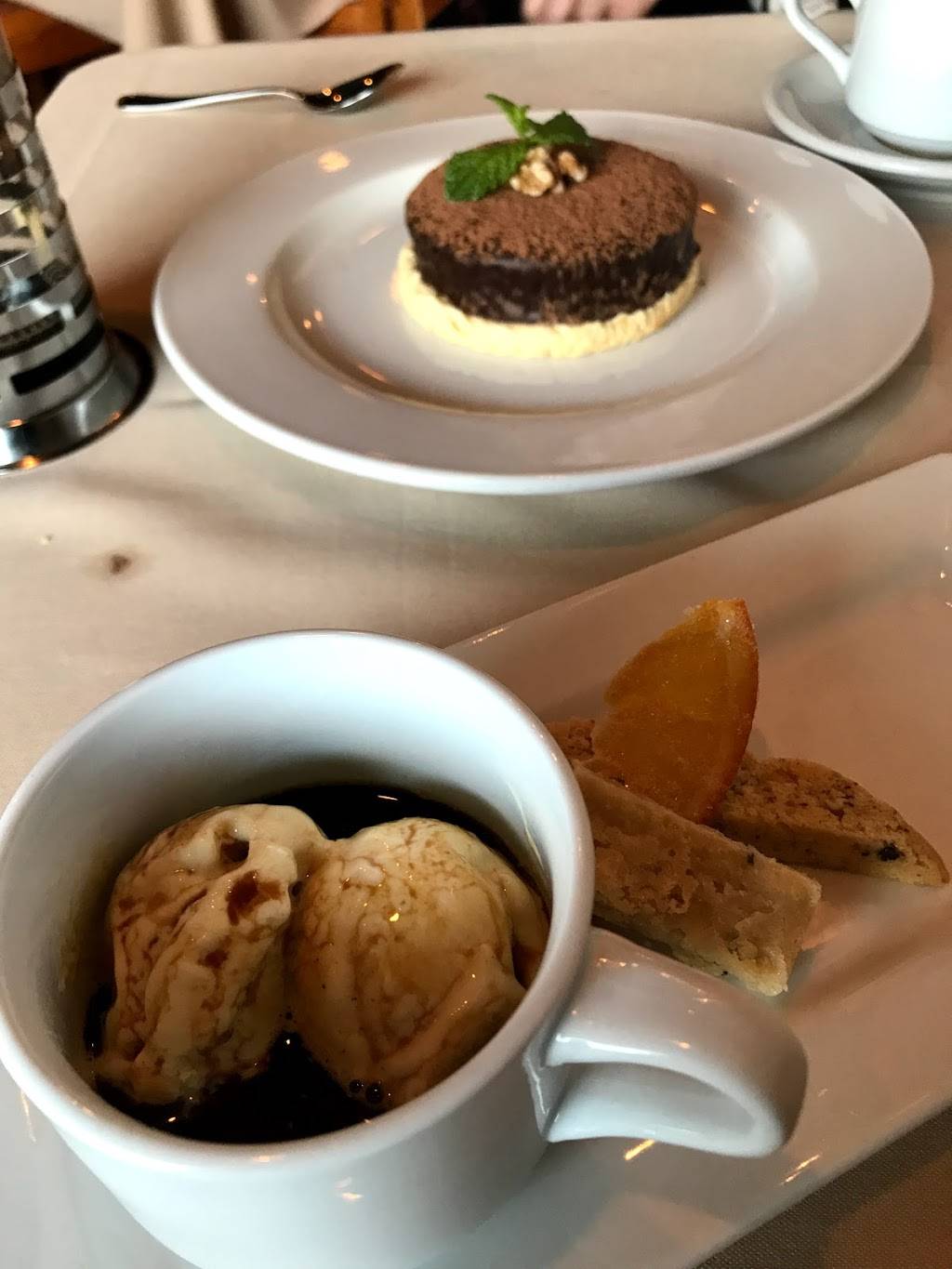 Due Venti | restaurant | 220 S Main St, Clawson, MI 48017, USA | 2482880220 OR +1 248-288-0220