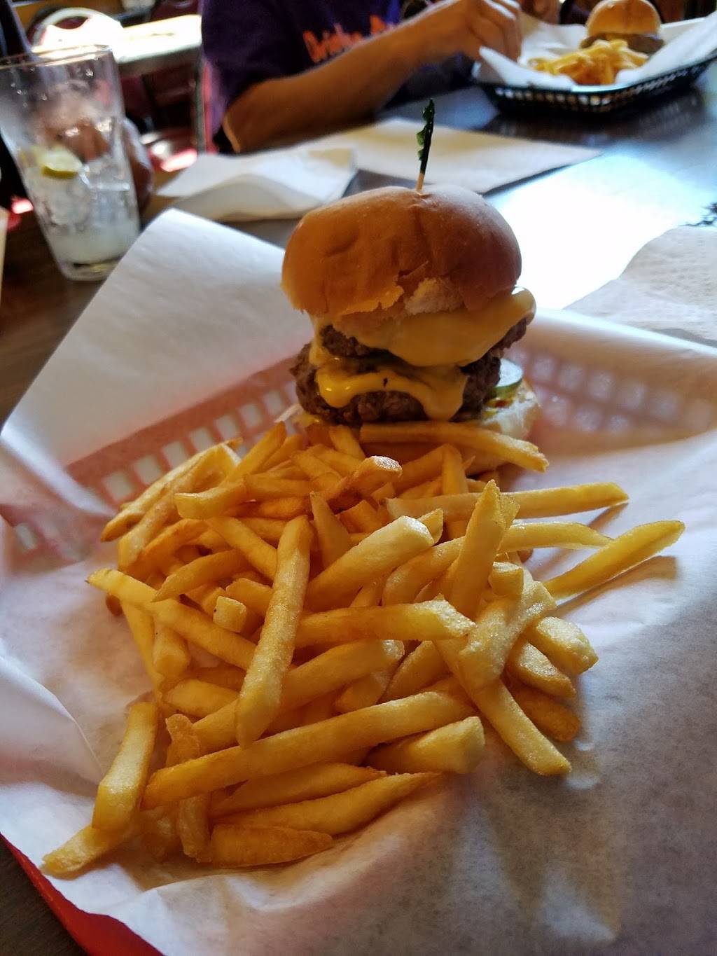 Barneys | restaurant | 201 N Mill St, Wadena, IA 52169, USA | 5637742525 OR +1 563-774-2525