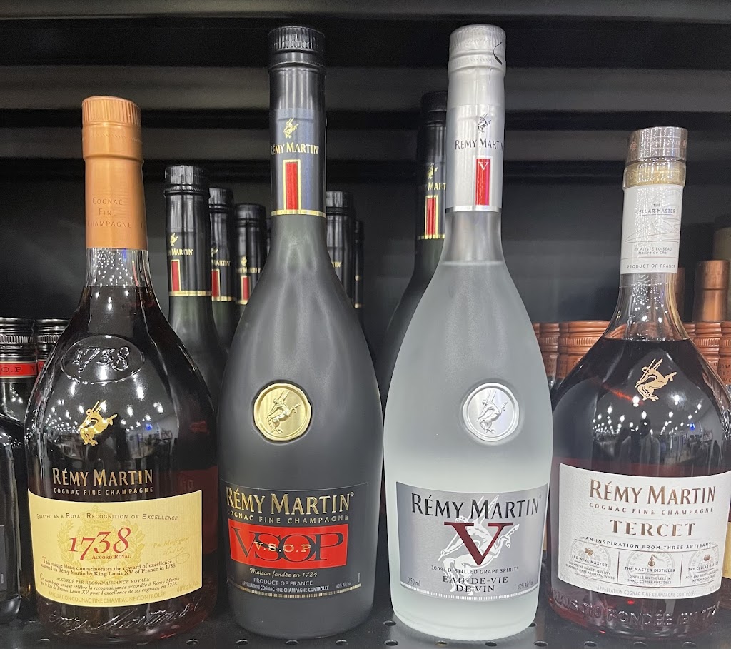 USA Discount Liquors Bar & Restaurant | restaurant | 8200 Pulaski Hwy, Rosedale, MD 21237, USA | 4106868880 OR +1 410-686-8880