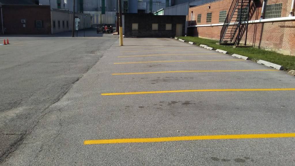 Robert C Lee Spring Grove Hotel | restaurant | 128 S Main St, Spring Grove, PA 17362, USA | 7172251132 OR +1 717-225-1132