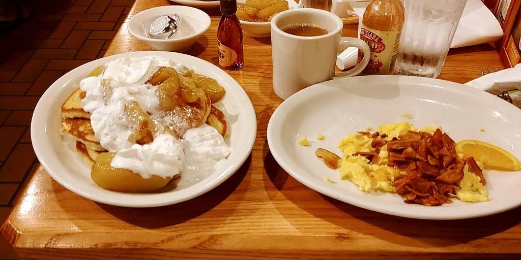 Cracker Barrel Old Country Store | restaurant | 757 Lynnhaven Pkwy, Virginia Beach, VA 23452, USA | 7573401928 OR +1 757-340-1928